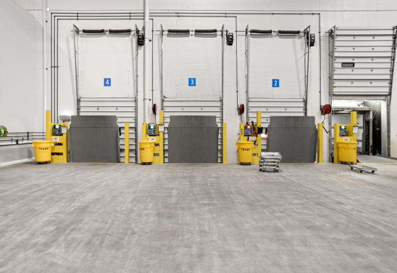 arco-national-construction-design-build-cold-storage-dominos-pizza-crown-point-indiana-gallery5 Interior side of Domino's loading docks in Crown Point, IN