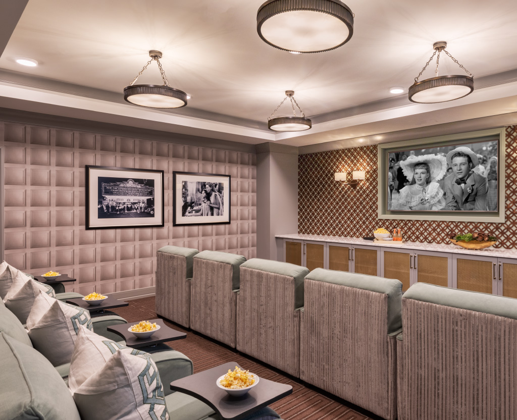 Sitting room inside Stonecrest Senior Living's assisted living & memory care facility in Wildwood, MO