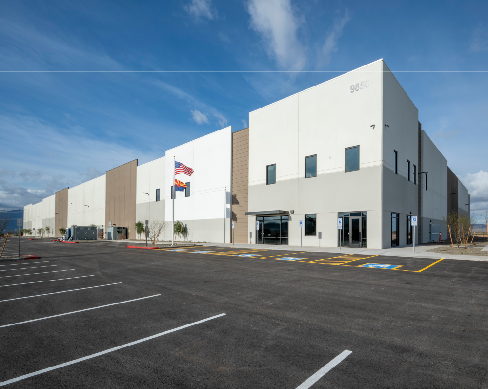 exterior of the vistar foodservice facility in phoenix arizona